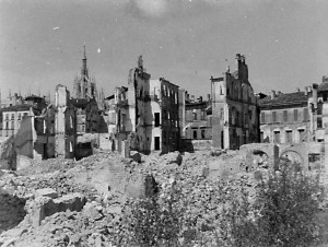 Milano rasa al suolo.Bombardamenti nel 1943-45.